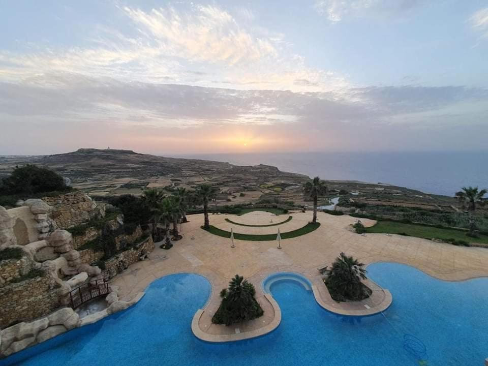 Sunset Holiday Apartment With Communal Pool + Views Ghajn Melel Ngoại thất bức ảnh